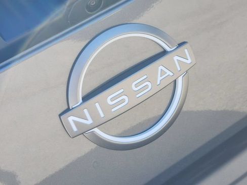 Used 2026 Nissan Frontier SV w/ Tow Package RWD image 9