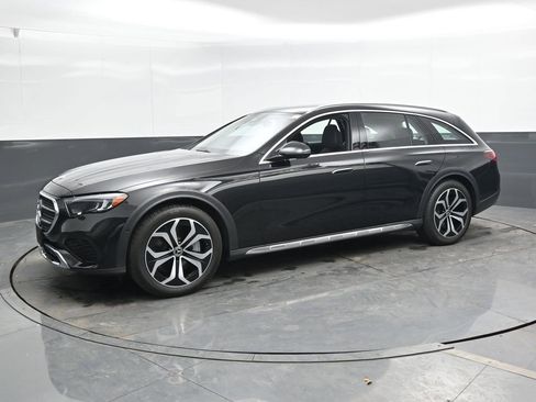 Used 2025 Mercedes-Benz E 450 4MATIC All-Terrain Wagon w/ Leather Package image 9