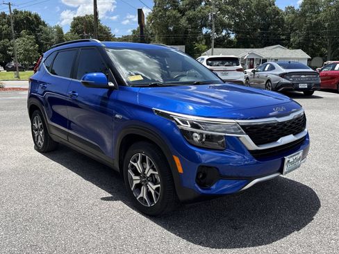 Used 2022 Kia Seltos EX AWD/4WD image 7