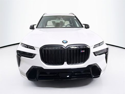 New 2026 BMW X7 M60i image 2
