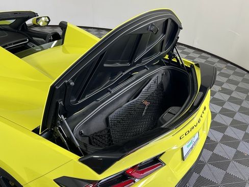 Used 2022 Chevrolet Corvette Stingray Premium Conv w/ Z51 Performance Package image 18