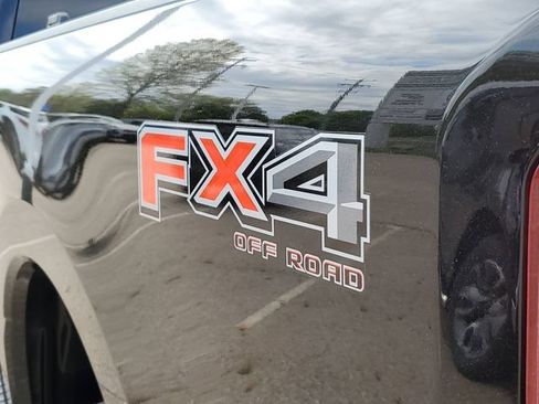 Used 2024 Ford F250 Platinum AWD/4WD image 33