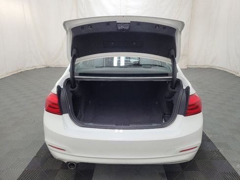 Used 2017 BMW 320i Sedan RWD image 29
