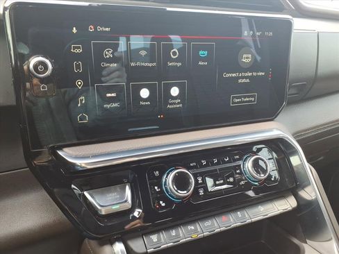 Used 2025 GMC Sierra 2500 Denali image 24