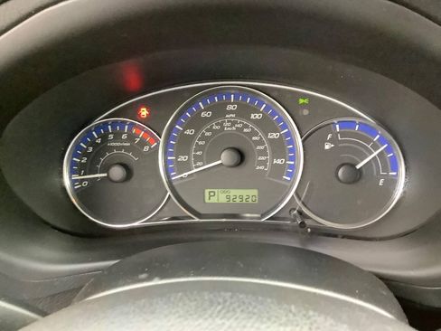 Used 2011 Subaru Forester 2.5X Limited AWD/4WD image 46