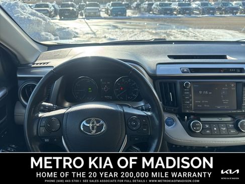 Used 2018 Toyota RAV4 Limited w/ Advanced Technology Package image 15