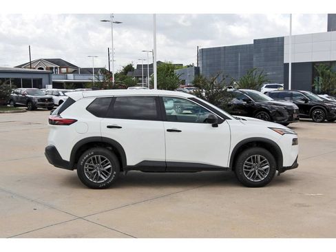 Used 2023 Nissan Rogue S FWD image 6