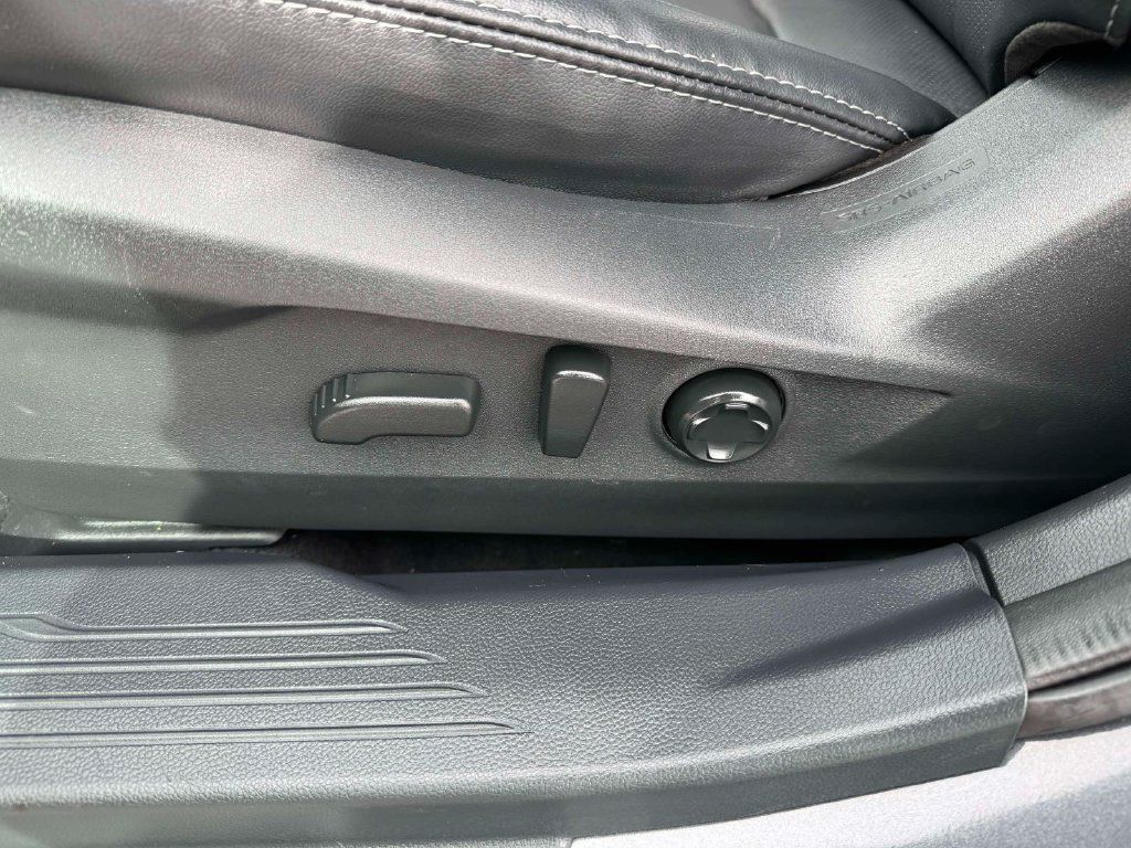 Used 2023 Subaru Outback Limited AWD/4WD image 17