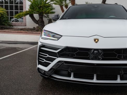 Used 2019 Lamborghini Urus image 13