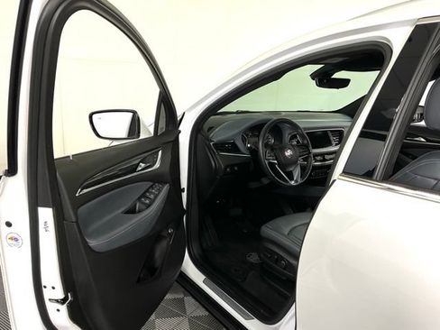 Used 2024 Buick Enclave Essence w/ Sport Touring Edition FWD image 27