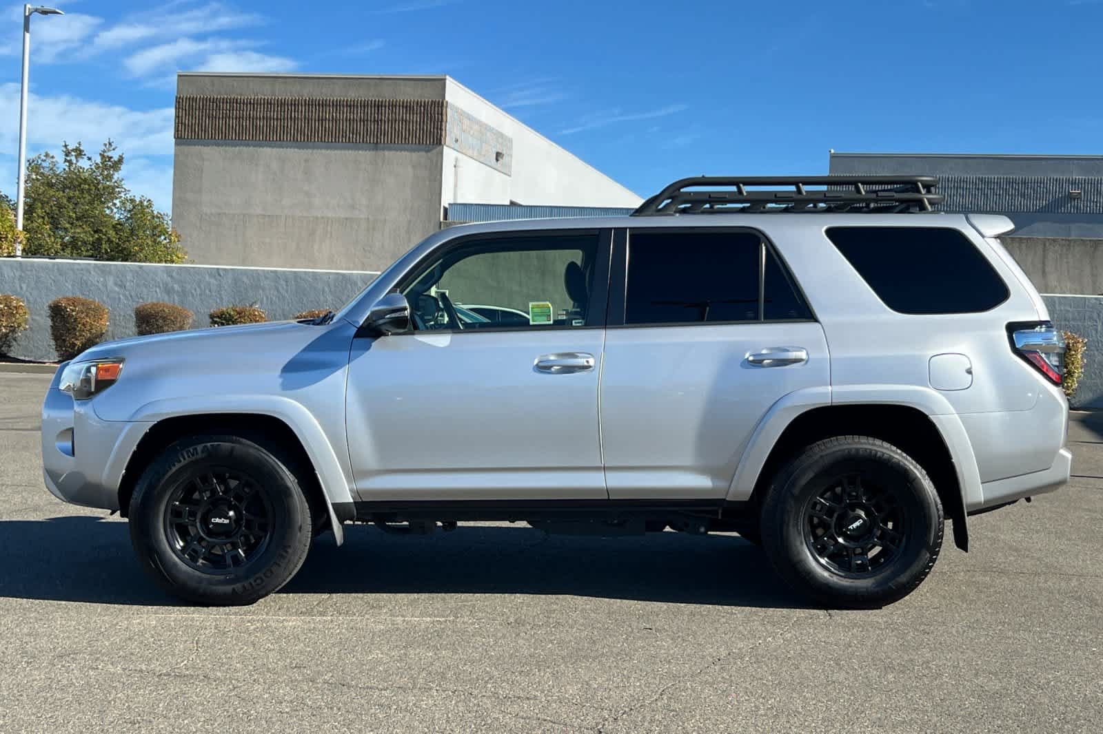 Certified 2017 Toyota 4Runner SR5 Premium w/ Preferred Accessory Package RWD image 9