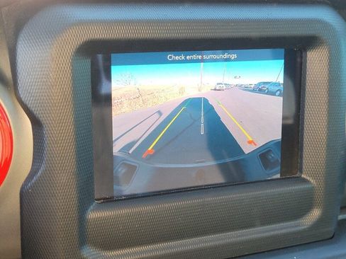 Used 2022 Jeep Gladiator Sport image 19