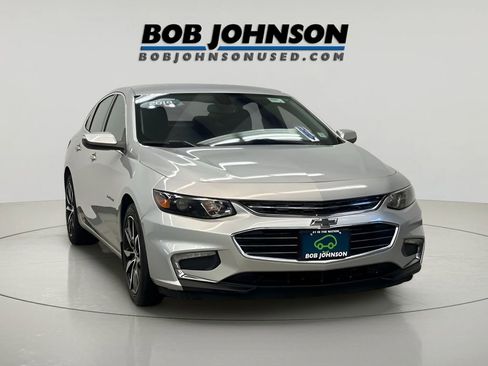 Certified 2018 Chevrolet Malibu LT image 3