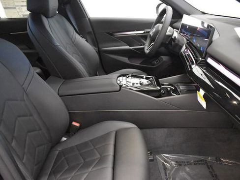 New 2027 BMW i5 xDrive40 w/ M Sport Package AWD/4WD image 19
