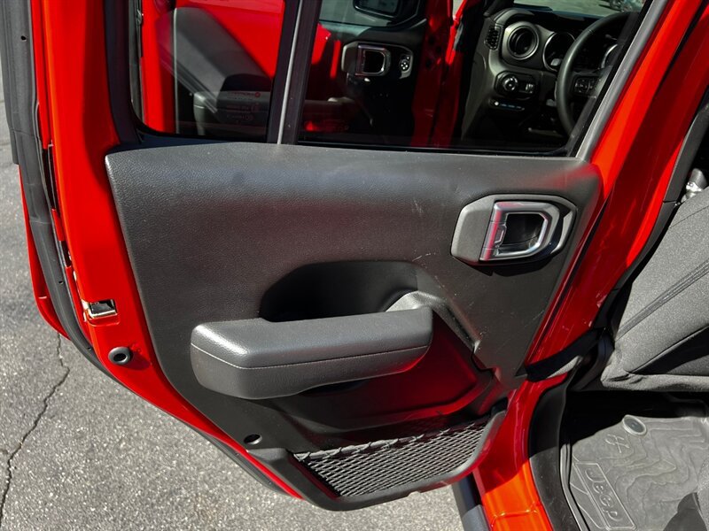 Used 2023 Jeep Wrangler Unlimited w/ Cold Weather Group AWD/4WD image 19