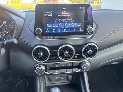 Used 2025 Nissan Sentra SV FWD image 17