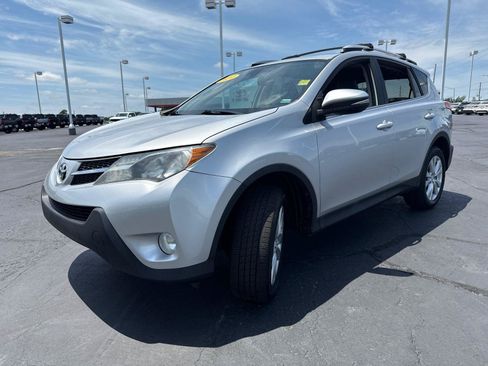 Used 2014 Toyota RAV4 Limited w/ Technology Package AWD/4WD image 4