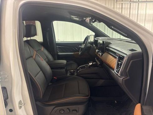 Used 2024 GMC Canyon AT4 w/ AT4 Premium Package image 22