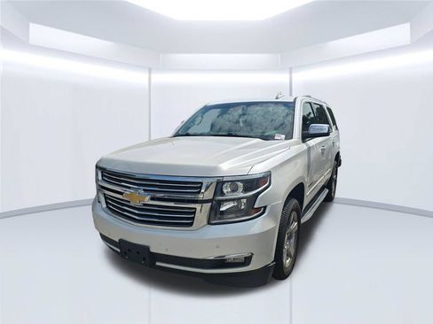 Used 2017 Chevrolet Tahoe Premier RWD image 3