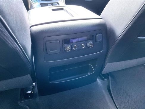 Used 2020 Chevrolet Suburban LT w/ RST Edition RWD image 25