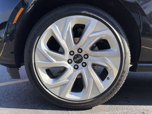 Certified 2025 Lincoln Navigator Reserve AWD/4WD image 19
