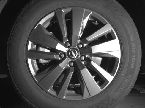 Used 2025 Nissan Pathfinder SV image 12