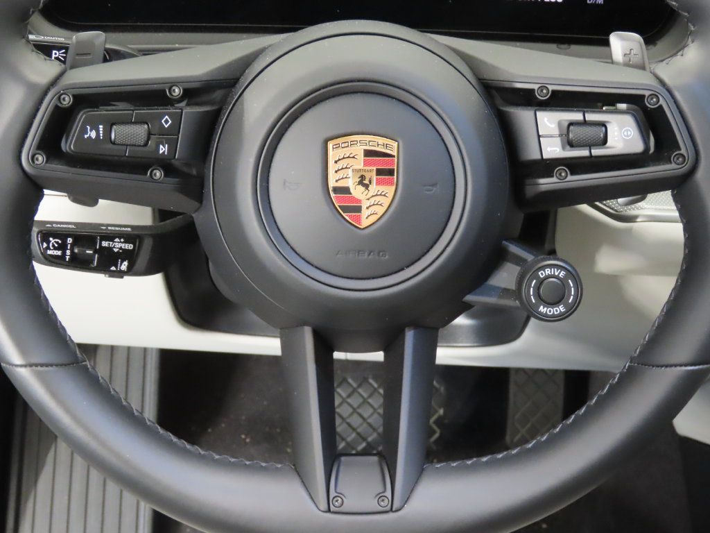 Certified 2026 Porsche Cayenne E-Hybrid AWD/4WD image 19