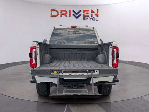 Used 2024 Ford F250 Platinum w/ FX4 Off-Road Package AWD/4WD image 5