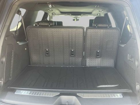 New 2026 Chevrolet Suburban High Country AWD/4WD image 7