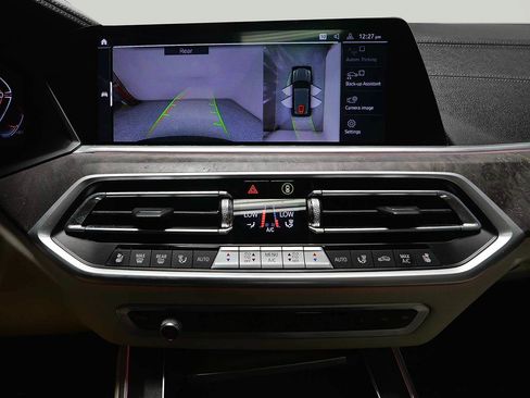 Used 2023 BMW X5 xDrive40i w/ M Sport Package AWD/4WD image 16
