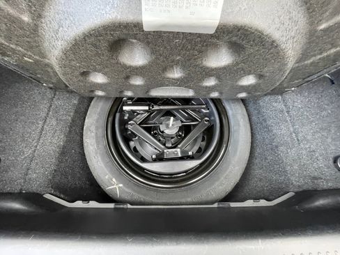 Used 2008 Cadillac STS w/ Preferred Equipment Group image 31