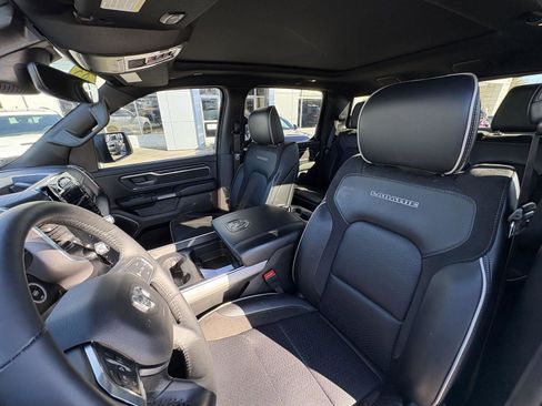 Used 2023 RAM 1500 Laramie image 10