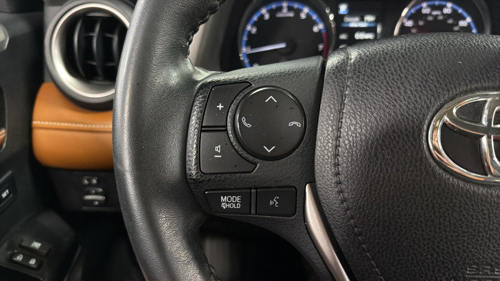 Used 2017 Toyota RAV4 Limited w/ Advanced Technology Package AWD/4WD image 25