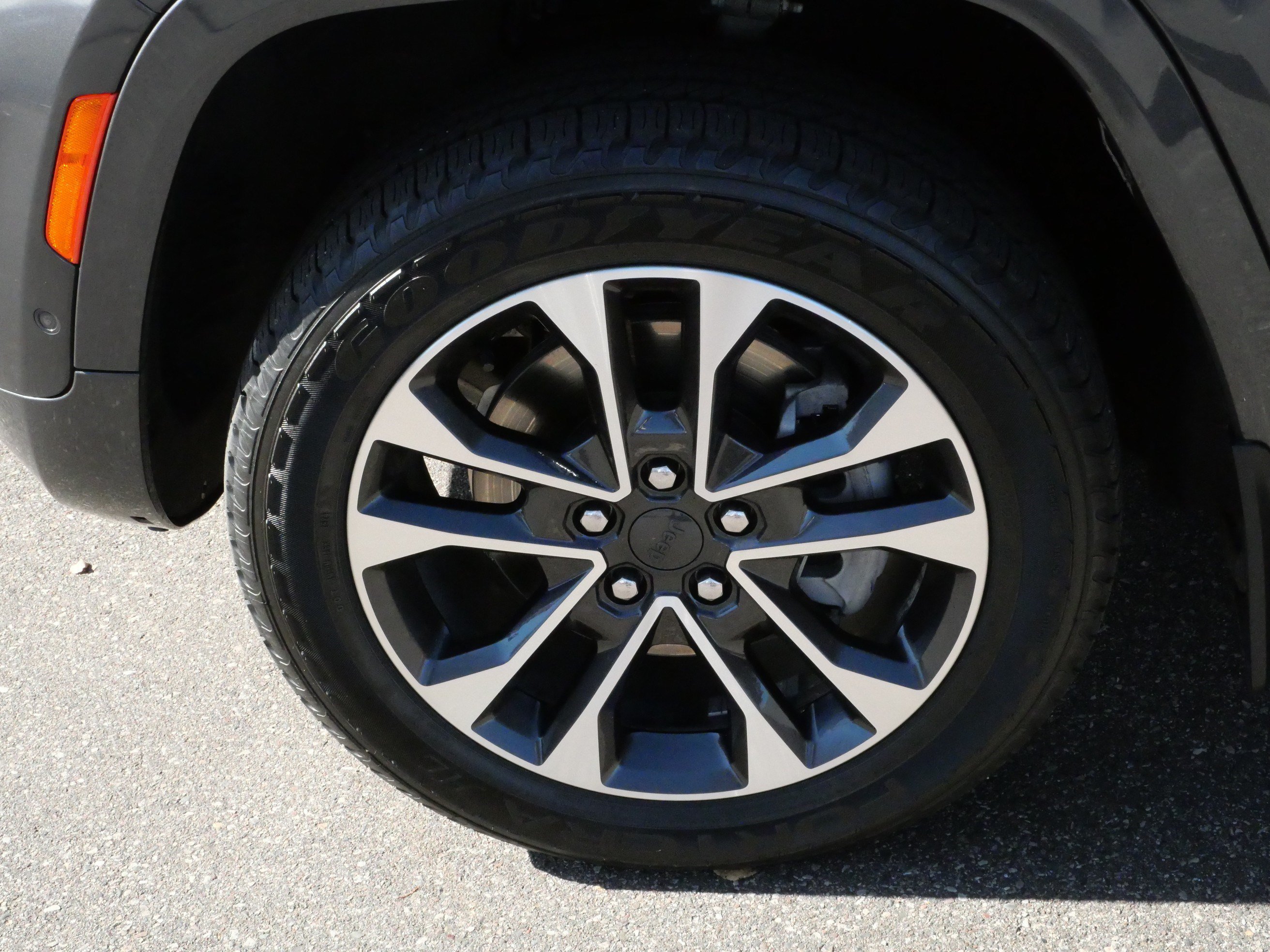 Used 2021 Jeep Grand Cherokee L Overland AWD/4WD image 15