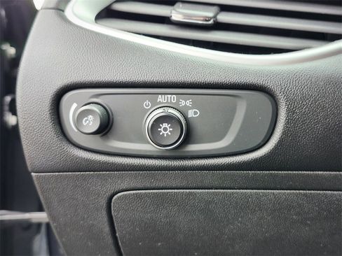 Used 2022 Chevrolet Malibu LT image 22