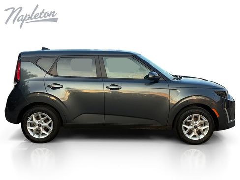 Used 2025 Kia Soul LX w/ LX Technology Package FWD image 7
