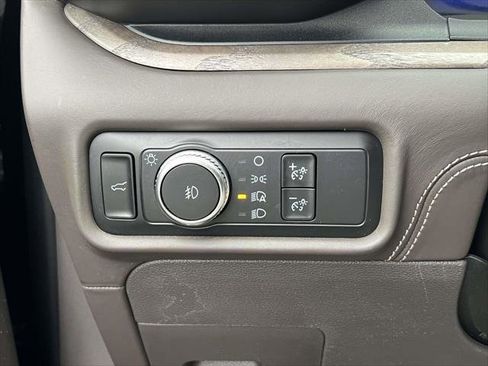 Used 2020 Ford Explorer Platinum w/ Premium Technology Package image 21