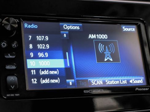 Used 2016 Scion iM Hatchback 4D image 28