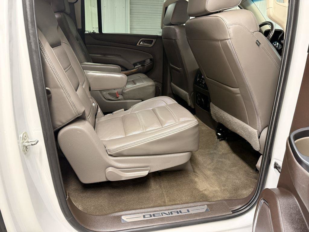 Used 2019 GMC Yukon XL Denali w/ Denali Ultimate Package AWD/4WD image 37