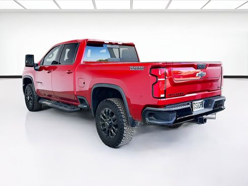 Used 2025 Chevrolet Silverado 2500 LTZ w/ LTZ Plus Package image 6