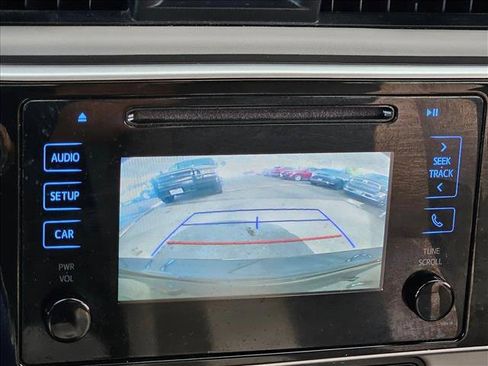 Used 2017 Toyota Corolla LE FWD image 11