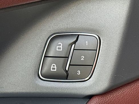 Used 2024 Ford Expedition Limited RWD image 22