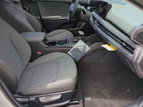 Certified 2025 Kia K4 LXS image 26