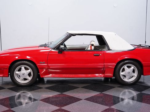 Used 1990 Ford Mustang GT image 2