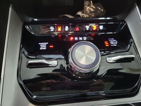 New 2026 Jeep Grand Wagoneer Limited AWD/4WD image 24