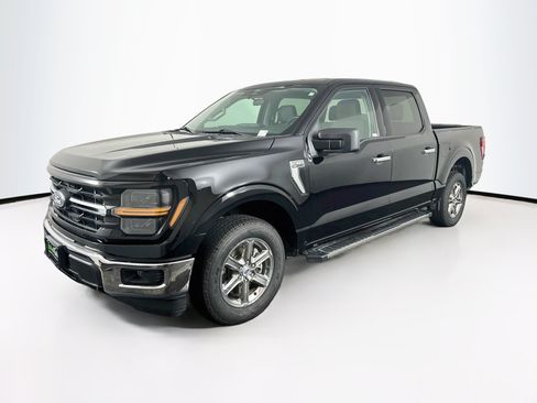 Used 2025 Ford F150 XLT w/ Equipment Group 301A Standard RWD image 3