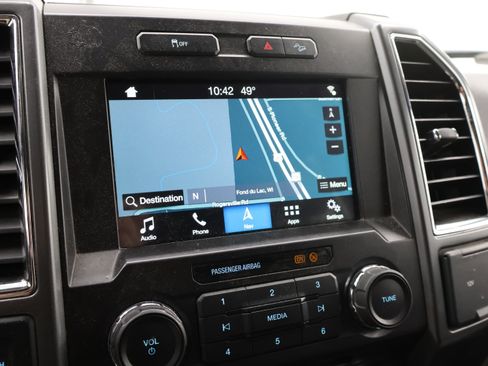 Used 2017 Ford F250 XLT w/ XLT Premium Package AWD/4WD image 11