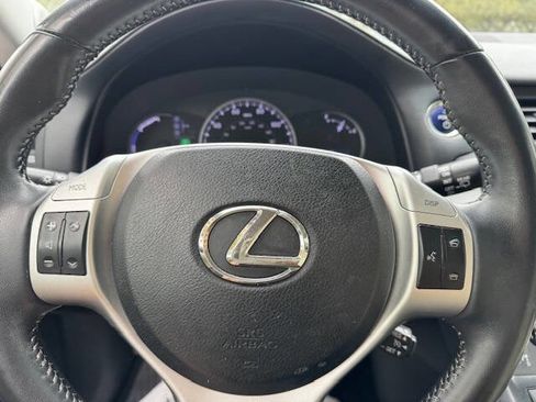Used 2013 Lexus CT 200h image 40