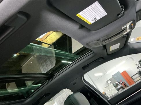 Used 2022 Audi Q3 2.0T Premium w/ Convenience Package image 24