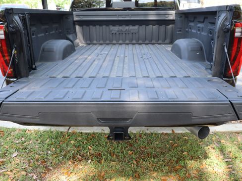 Used 2025 GMC Sierra 2500 Denali Ultimate image 45